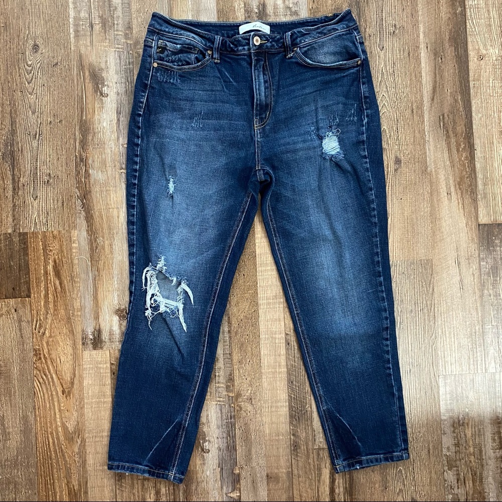 KanCan 15/31 Mom Jeans Distressed Relaxed Fit